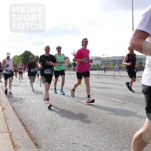 29.06.2025 - hella hamburg halbmarathon Lena Gebhardt http://msf.ph/oto/8457155 29.06.2025 09:54:33 Lombardsbrücke 17905, 2442, 2470, 13630, 57, 1119, 1171, 1342, 1399, 1413, 1424, 1476, 1549, 1817, 1892, 1942, 2020, 2098, 2188, 2222, 2442, 2470, 2561, 2670, 2842, 2889, 2955, 3477, 3562, 3785, 4017, 4029, 4183, 4185, 4237, 4270, 4816, 5020, 5447, 5706, 5884, 6266, 6630, 6723, 6819, 6831, 6978, 7087, 7274, 7297, 7709, 8117, 8142, 8374, 8482, 8576, 8657, 8698, 8743, 8916, 8928, 9038, 9051, 9463, 9815, 9924, 10057, 10237, 10529, 11848 meine-sportfotos.de