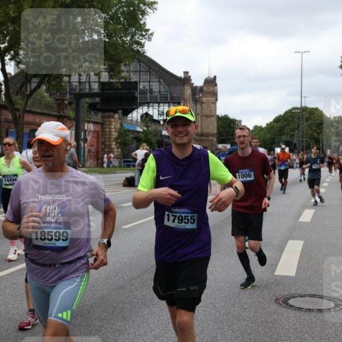 29.06.2025 - hella hamburg halbmarathon Yannick Fuchs http://msf.ph/oto/8457257 29.06.2025 10:56:22 20KM 1006, 1128, 1264, 1377, 1432, 1568, 1573, 1726, 6414, 6415, 6580, 6752, 7658, 7869, 8045, 8154, 8624, 9131, 9718, 9928, 10214, 10519, 10797, 11180, 11670, 11968, 12156, 13498, 13868, 14368, 14456, 15859, 16292, 16654, 16688, 16808, 17136, 17383, 17532, 17955, 18000, 18599, 18919, 19023 meine-sportfotos.de