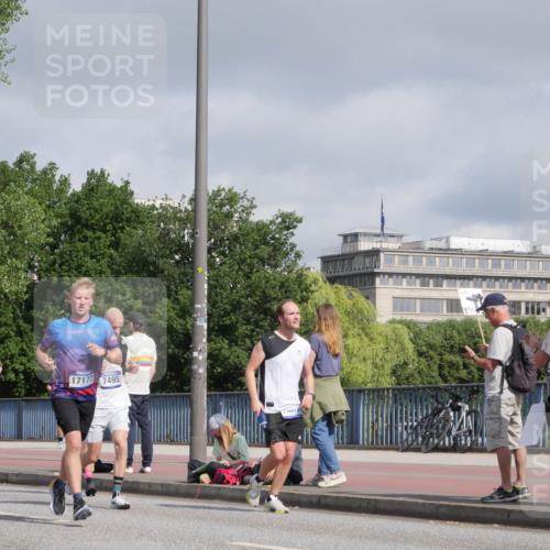 29.06.2025 - hella hamburg halbmarathon Luisa Fischer http://msf.ph/oto/8457324 29.06.2025 09:52:31 Kennedybrücke 8925, 17177, 7495, 17, 1615, 1803, 3530, 4528, 6682, 7495, 7796, 8629, 8925, 9294, 9979 meine-sportfotos.de