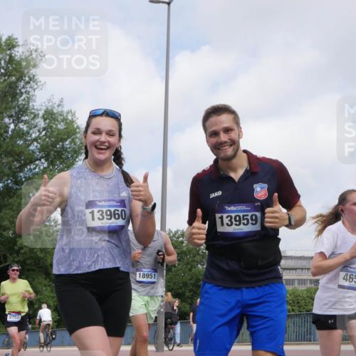 29.06.2025 - hella hamburg halbmarathon Luisa Fischer http://msf.ph/oto/8457492 29.06.2025 10:36:25 Kennedybrücke 9750, 13960, 13959, 18951, 4650, 1324, 1995, 2085, 3341, 3560, 3871, 4164, 5180, 5917, 6773, 7705, 8993, 9750 meine-sportfotos.de