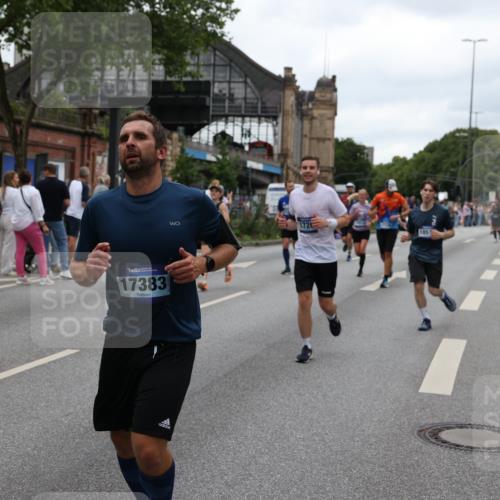 29.06.2025 - hella hamburg halbmarathon Yannick Fuchs http://msf.ph/oto/8457533 29.06.2025 10:56:24 20KM 1006, 1128, 1264, 1377, 1432, 1568, 1573, 1726, 6414, 6415, 6752, 7658, 7869, 8045, 8154, 8624, 8730, 9131, 9718, 10214, 10519, 11180, 11670, 11968, 12156, 13498, 13868, 14368, 14456, 15859, 16292, 16654, 16688, 16808, 17136, 17383, 17532, 17955, 18599, 18919, 19023 meine-sportfotos.de