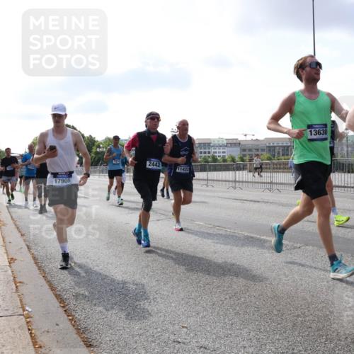 29.06.2025 - hella hamburg halbmarathon Lena Gebhardt http://msf.ph/oto/8457703 29.06.2025 09:54:34 Lombardsbrücke 7274, 2442, 11422, 17353, 17905, 13630, 1119, 1171, 1342, 1399, 1413, 1424, 1476, 1549, 1817, 1892, 1942, 2020, 2098, 2188, 2222, 2367, 2442, 2470, 2561, 2670, 2842, 2889, 2955, 3477, 3562, 3785, 4017, 4029, 4183, 4185, 4270, 4816, 5020, 5447, 5706, 5884, 6266, 6630, 6723, 6819, 6831, 6978, 7087, 7274, 7297, 7709, 8117, 8142, 8374, 8482, 8576, 8657, 8698, 8743, 8916, 8928, 8981, 9038, 9051, 9463, 9710, 9815, 9924, 10057, 10237, 10529, 11848 meine-sportfotos.de