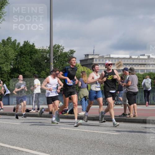 29.06.2025 - hella hamburg halbmarathon Luisa Fischer http://msf.ph/oto/8457790 29.06.2025 09:52:41 Kennedybrücke 12554, 5430, 7620, 436, 9711, 14560, 1675, 1803, 2415, 2568, 2826, 3332, 4528, 5409, 5436, 5791, 5803, 6529, 7774, 9017, 9302, 9711 meine-sportfotos.de
