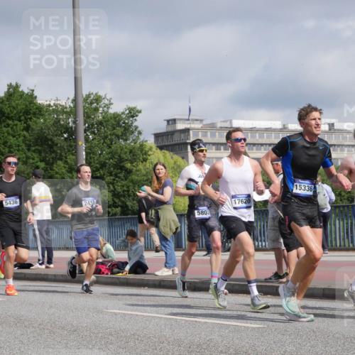 29.06.2025 - hella hamburg halbmarathon Luisa Fischer http://msf.ph/oto/8457848 29.06.2025 09:52:42 Kennedybrücke 5436, 2415, 5803, 17620, 15336, 9711, 1675, 1803, 2415, 2568, 2826, 3332, 4528, 5409, 5436, 5791, 5803, 6529, 7774, 9017, 9302, 9711 meine-sportfotos.de