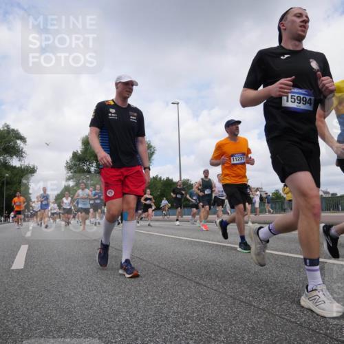 29.06.2025 - hella hamburg halbmarathon Luisa Fischer http://msf.ph/oto/8457874 29.06.2025 10:36:57 Kennedybrücke 11237, 15994, 9995, 1189, 1275, 2526, 3264, 3340, 3345, 3848, 4807, 4826, 5141, 5557, 5821, 5822, 5887, 6364, 6515, 6516, 6956, 7027, 7633, 7653, 7982, 8157, 8349, 8375, 8377, 8383, 8401, 8620, 9438, 9995, 10048, 10800 meine-sportfotos.de