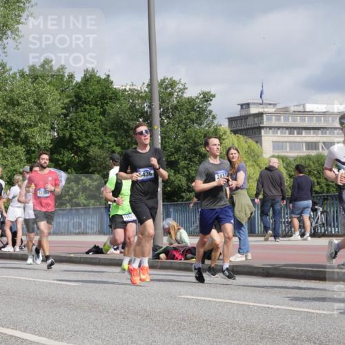 29.06.2025 - hella hamburg halbmarathon Luisa Fischer http://msf.ph/oto/8457879 29.06.2025 09:52:42 Kennedybrücke 17973, 7774, 12554, 1552, 5436, 241, 5803, 1675, 1803, 2415, 2568, 2826, 3332, 4528, 5409, 5436, 5791, 5803, 6529, 7774, 9017, 9302, 9711 meine-sportfotos.de
