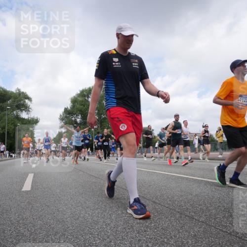 29.06.2025 - hella hamburg halbmarathon Luisa Fischer http://msf.ph/oto/8457885 29.06.2025 10:36:58 Kennedybrücke 8157, 1237, 1189, 1275, 2526, 3264, 3340, 3345, 3848, 4807, 4824, 4826, 5141, 5557, 5821, 5822, 5887, 6364, 6515, 6516, 6956, 7027, 7633, 7653, 7982, 8157, 8349, 8375, 8377, 8383, 8401, 9875, 9995, 10048 meine-sportfotos.de