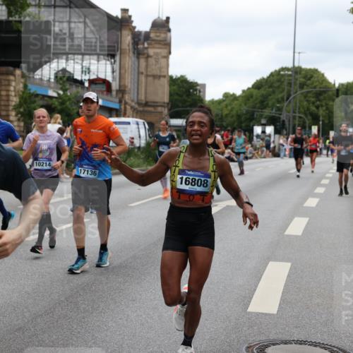 29.06.2025 - hella hamburg halbmarathon Yannick Fuchs http://msf.ph/oto/8457955 29.06.2025 10:56:27 20KM 1006, 1128, 1212, 1264, 1377, 1432, 1568, 1573, 1674, 1726, 6414, 6415, 6752, 7658, 7869, 8045, 8624, 8730, 9131, 10214, 10519, 11180, 11670, 12156, 12286, 13498, 13868, 14368, 14456, 16292, 16654, 16688, 16808, 17136, 17383, 17955, 18599, 18919, 19023 meine-sportfotos.de