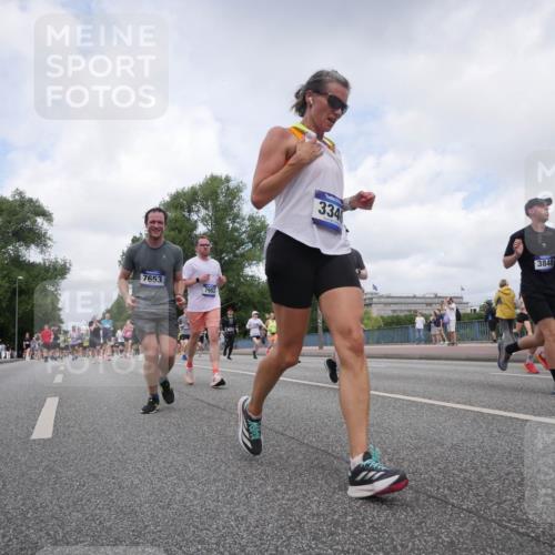 29.06.2025 - hella hamburg halbmarathon Luisa Fischer http://msf.ph/oto/8457963 29.06.2025 10:37:04 Kennedybrücke 7653, 7982, 334, 3848, 16115, 2038, 3264, 3340, 3345, 3848, 4824, 4826, 5566, 5887, 6364, 6515, 6516, 7027, 7565, 7653, 7982, 8277, 8349, 8375, 8377, 8401, 9875, 10048, 10561 meine-sportfotos.de