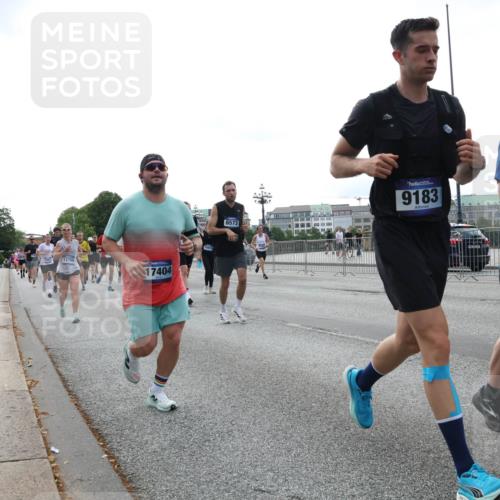 29.06.2025 - hella hamburg halbmarathon Lena Gebhardt http://msf.ph/oto/8458195 29.06.2025 10:31:39 Lombardsbrücke 12758, 17404, 16971, 6573, 9183, 11800, 15222, 1235, 1292, 1373, 1844, 1879, 1979, 2384, 2414, 2672, 2831, 2832, 2914, 3221, 3239, 3358, 3396, 3397, 3424, 3571, 3681, 3751, 4817, 4877, 4953, 5156, 5165, 5437, 5846, 5943, 5965, 6057, 6078, 6160, 6546, 6573, 6640, 6718, 6727, 7334, 7604, 7772, 7898, 8050, 8072, 8073, 8304, 8620, 8806, 9078, 9104, 9183, 9478, 9812, 9883, 10111, 10240, 10586, 11587, 13724, 14349, 15725, 16457, 16978, 17404, 17517, 17587, 17706 meine-sportfotos.de