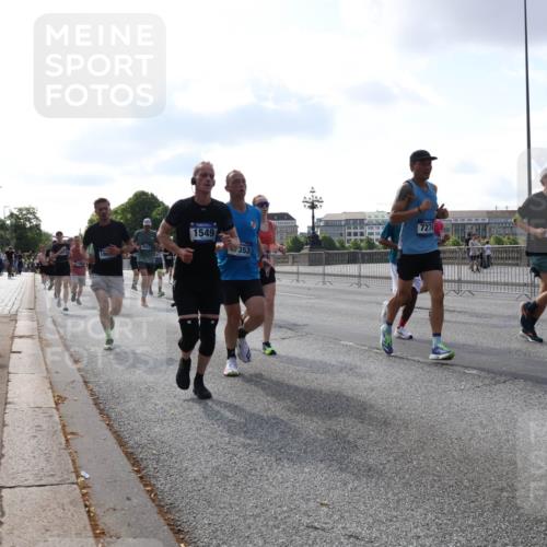 29.06.2025 - hella hamburg halbmarathon Lena Gebhardt http://msf.ph/oto/8458381 29.06.2025 09:54:36 Lombardsbrücke 6, 1549, 353, 7274, 1342, 1119, 1171, 1342, 1399, 1424, 1549, 1817, 1892, 1942, 2020, 2098, 2188, 2222, 2367, 2442, 2470, 2561, 2596, 2670, 2842, 2889, 2955, 3477, 3562, 3785, 4017, 4029, 4183, 4185, 4270, 4816, 4832, 5020, 5447, 5706, 5884, 6266, 6630, 6723, 6819, 6831, 6978, 7087, 7274, 7297, 7335, 7709, 7908, 8117, 8142, 8374, 8482, 8576, 8657, 8698, 8743, 8916, 8981, 9038, 9051, 9463, 9710, 9815, 9924, 10057, 10237, 10529, 11848 meine-sportfotos.de