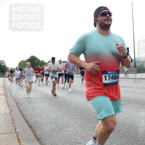 29.06.2025 - hella hamburg halbmarathon Lena Gebhardt http://msf.ph/oto/8458394 29.06.2025 10:31:39 Lombardsbrücke 12758, 4953, 1844, 17404, 1235, 1292, 1373, 1844, 1879, 1979, 2384, 2414, 2672, 2831, 2832, 2914, 3221, 3239, 3358, 3396, 3397, 3424, 3571, 3681, 3751, 4817, 4877, 4953, 5156, 5165, 5437, 5846, 5943, 5965, 6057, 6078, 6160, 6546, 6573, 6640, 6718, 6727, 7334, 7604, 7772, 7898, 8050, 8072, 8073, 8304, 8620, 8806, 9078, 9104, 9183, 9478, 9812, 9883, 10111, 10240, 10586, 11587, 13724, 14349, 15725, 16457, 16978, 17404, 17517, 17587, 17706 meine-sportfotos.de