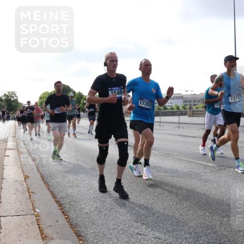 29.06.2025 - hella hamburg halbmarathon Lena Gebhardt http://msf.ph/oto/8458458 29.06.2025 09:54:36 Lombardsbrücke 1900, 1549, 17353, 1775, 7274, 134, 1119, 1171, 1342, 1399, 1424, 1549, 1817, 1892, 1942, 2020, 2098, 2188, 2222, 2367, 2442, 2470, 2561, 2596, 2670, 2842, 2889, 2955, 3477, 3562, 3785, 4017, 4029, 4183, 4185, 4270, 4816, 4832, 5020, 5447, 5706, 5884, 6266, 6630, 6723, 6819, 6831, 6978, 7087, 7274, 7297, 7335, 7709, 7908, 8117, 8142, 8374, 8482, 8576, 8657, 8698, 8743, 8916, 8981, 9038, 9051, 9463, 9710, 9815, 9924, 10057, 10237, 10529, 11848 meine-sportfotos.de