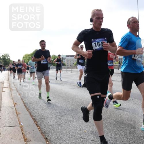 29.06.2025 - hella hamburg halbmarathon Lena Gebhardt http://msf.ph/oto/8458513 29.06.2025 09:54:37 Lombardsbrücke 916, 12367, 19007, 154, 2670, 3008, 17353, 1775, 1171, 1342, 1399, 1549, 1817, 1892, 1942, 2020, 2098, 2188, 2222, 2367, 2442, 2470, 2561, 2592, 2596, 2670, 2842, 2889, 2955, 3208, 3209, 3477, 3562, 3785, 4017, 4029, 4183, 4185, 4270, 4816, 4832, 5020, 5447, 5706, 5884, 6266, 6290, 6630, 6723, 6819, 6831, 6978, 7087, 7274, 7297, 7335, 7709, 7908, 8117, 8142, 8374, 8482, 8576, 8657, 8698, 8743, 8916, 8981, 9038, 9051, 9463, 9710, 9815, 9924, 10057, 10237, 10529 meine-sportfotos.de