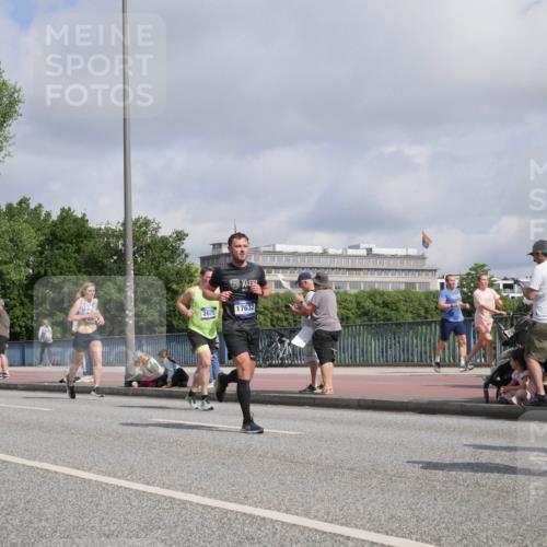 29.06.2025 - hella hamburg halbmarathon Luisa Fischer http://msf.ph/oto/8458514 29.06.2025 09:53:01 Kennedybrücke 18723, 2675, 17632, 1209, 1358, 1882, 2675, 4205, 5508, 5745, 6649, 8958, 9116, 9365 meine-sportfotos.de
