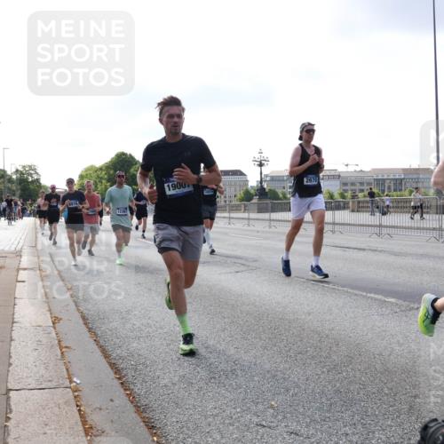 29.06.2025 - hella hamburg halbmarathon Lena Gebhardt http://msf.ph/oto/8458602 29.06.2025 09:54:37 Lombardsbrücke 12367, 1900, 16834, 2670, 1171, 1342, 1399, 1549, 1817, 1892, 1942, 2020, 2098, 2188, 2222, 2367, 2442, 2470, 2561, 2592, 2596, 2670, 2842, 2889, 2955, 3208, 3209, 3477, 3562, 3785, 4017, 4029, 4183, 4185, 4270, 4816, 4832, 5020, 5447, 5706, 5884, 6266, 6290, 6630, 6723, 6819, 6831, 6978, 7087, 7274, 7297, 7335, 7709, 7908, 8117, 8142, 8374, 8482, 8576, 8657, 8698, 8743, 8916, 8981, 9038, 9051, 9463, 9710, 9815, 9924, 10057, 10237, 10529 meine-sportfotos.de