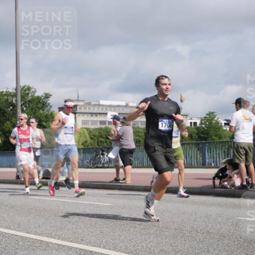 29.06.2025 - hella hamburg halbmarathon Luisa Fischer http://msf.ph/oto/8458678 29.06.2025 09:53:07 Kennedybrücke 18803, 14272, 17516, 1700, 358, 1209, 1358, 1697, 3626, 4205, 4229, 4380, 5472, 5508, 6686, 6687, 7026, 8958, 9365, 10783 meine-sportfotos.de