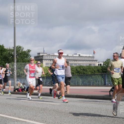 29.06.2025 - hella hamburg halbmarathon Luisa Fischer http://msf.ph/oto/8458694 29.06.2025 09:53:07 Kennedybrücke 11281, 16697, 18803, 14272, 7516, 1358, 1209, 1358, 1697, 3626, 4205, 4229, 4380, 5472, 5508, 6686, 6687, 7026, 8958, 9365, 10783 meine-sportfotos.de