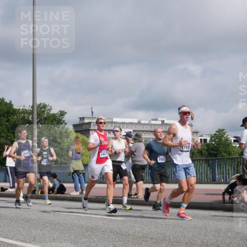 29.06.2025 - hella hamburg halbmarathon Luisa Fischer http://msf.ph/oto/8458705 29.06.2025 09:53:07 Kennedybrücke 9116, 4380, 11281, 16697, 18803, 99, 14272, 113, 8958, 17516, 1209, 1358, 1697, 3626, 4205, 4229, 4380, 5472, 5508, 6686, 6687, 7026, 8958, 9365, 10783 meine-sportfotos.de