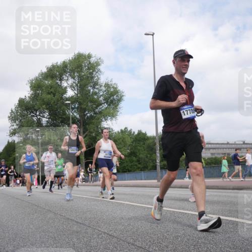 29.06.2025 - hella hamburg halbmarathon Luisa Fischer http://msf.ph/oto/8458769 29.06.2025 10:37:38 Kennedybrücke 10670, 140, 843, 5609, 16798, 17789, 14058, 2376, 3145, 4479, 4540, 5609, 6105, 6843, 7644, 8021, 8589, 9379, 9448, 9514, 10674 meine-sportfotos.de