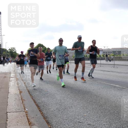29.06.2025 - hella hamburg halbmarathon Lena Gebhardt http://msf.ph/oto/8458782 29.06.2025 09:54:39 Lombardsbrücke 89, 5884, 12367, 14248, 99249, 1171, 1342, 1399, 1549, 1817, 1942, 2020, 2098, 2188, 2222, 2367, 2442, 2470, 2561, 2592, 2596, 2670, 2842, 2889, 2955, 3208, 3209, 3477, 3562, 4017, 4029, 4270, 4816, 4832, 5020, 5447, 5706, 5884, 6266, 6290, 6389, 6630, 6723, 6819, 6978, 7087, 7274, 7297, 7335, 7709, 7908, 8117, 8142, 8374, 8482, 8576, 8657, 8698, 8743, 8916, 8981, 9038, 9051, 9093, 9661, 9710, 9815, 9924, 10057, 10237 meine-sportfotos.de