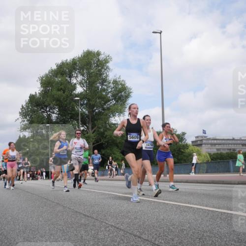 29.06.2025 - hella hamburg halbmarathon Luisa Fischer http://msf.ph/oto/8458791 29.06.2025 10:37:39 Kennedybrücke 14047, 1734, 1623, 6843, 5609, 16798, 61, 2376, 2801, 3145, 4479, 4540, 5609, 6105, 6843, 7644, 8021, 8589, 9379, 9448, 10674 meine-sportfotos.de