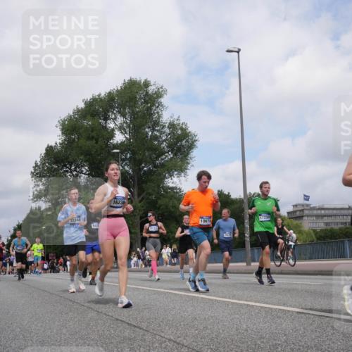29.06.2025 - hella hamburg halbmarathon Luisa Fischer http://msf.ph/oto/8458864 29.06.2025 10:37:42 Kennedybrücke 17344, 9448, 16238, 9122, 10674, 9379, 17230, 14047, 2376, 2801, 3420, 5609, 6105, 6843, 8021, 8589, 8965, 9379, 9448, 10674 meine-sportfotos.de