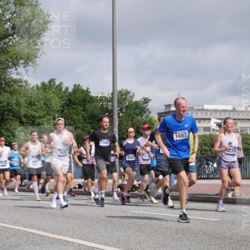 29.06.2025 - hella hamburg halbmarathon Luisa Fischer http://msf.ph/oto/8458891 29.06.2025 09:53:13 Kennedybrücke 11491, 14798, 3626, 11284, 15372, 15421, 6687, 1624, 1697, 4229, 1209, 1697, 2546, 3626, 4205, 4229, 4380, 4893, 5026, 5472, 5508, 5752, 5916, 6080, 6686, 6687, 7026, 7110, 8091, 10064, 10783 meine-sportfotos.de