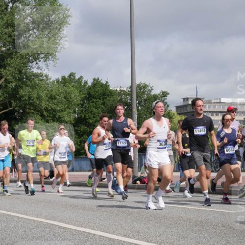 29.06.2025 - hella hamburg halbmarathon Luisa Fischer http://msf.ph/oto/8458914 29.06.2025 09:53:14 Kennedybrücke 1712, 14012, 184, 14798, 11491, 15372, 17726, 15421, 3626, 5623, 18449, 10, 6687, 1697, 2546, 3626, 4229, 4380, 4893, 5026, 5472, 5508, 5752, 5916, 6080, 6686, 6687, 7026, 7110, 8091, 8574, 10064, 10783 meine-sportfotos.de