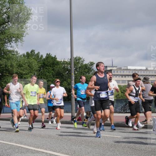 29.06.2025 - hella hamburg halbmarathon Luisa Fischer http://msf.ph/oto/8458937 29.06.2025 09:53:14 Kennedybrücke 14012, 1849, 140, 14798, 15421, 5472, 17726, 7251, 13446, 1078, 3626, 1697, 2546, 3626, 4229, 4380, 4893, 5026, 5472, 5508, 5752, 5916, 6080, 6686, 6687, 7026, 7110, 8091, 8574, 10064, 10783 meine-sportfotos.de