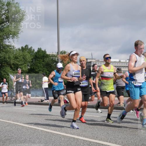 29.06.2025 - hella hamburg halbmarathon Luisa Fischer http://msf.ph/oto/8459000 29.06.2025 09:53:17 Kennedybrücke 1173, 4883, 14092, 2, 14012, 18491, 11, 1479, 2546, 3626, 4229, 4893, 5026, 5472, 5506, 5752, 5916, 6080, 6429, 6687, 7110, 8091, 8574, 10064, 10783 meine-sportfotos.de