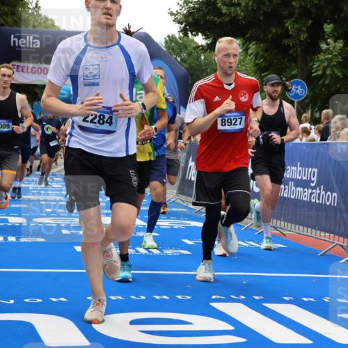 29.06.2025 - hella hamburg halbmarathon Strokosch-Dieckow http://msf.ph/oto/8459026 29.06.2025 10:47:35 Ziel 1070, 1320, 1592, 1696, 2284, 2708, 2953, 3304, 5889, 6009, 7962, 8023, 8234, 8852, 8927, 10969, 10988, 11021, 11283, 12870, 13223, 13303, 13948, 14618, 14619, 15451, 15478, 15479, 16205, 17846, 17905, 18104, 18970, 19181 meine-sportfotos.de