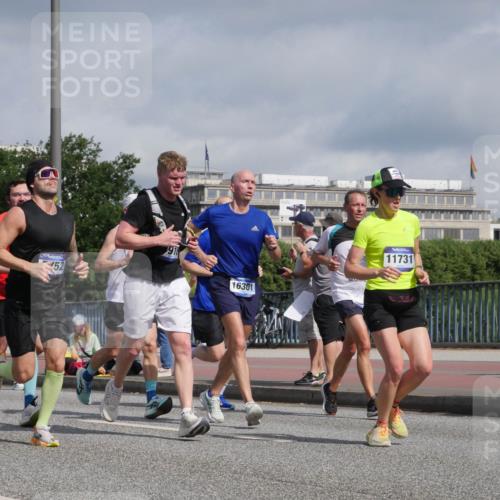 29.06.2025 - hella hamburg halbmarathon Luisa Fischer http://msf.ph/oto/8459093 29.06.2025 09:53:21 Kennedybrücke 14924, 452, 91, 16301, 11731, 2546, 4893, 5026, 5506, 5752, 5916, 6080, 6429, 7110, 8091, 8574, 10064 meine-sportfotos.de