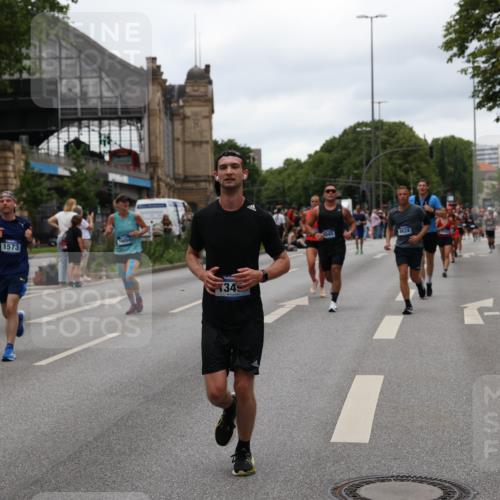 29.06.2025 - hella hamburg halbmarathon Yannick Fuchs http://msf.ph/oto/8459157 29.06.2025 10:56:33 20KM 1006, 1114, 1194, 1212, 1264, 1377, 1432, 1568, 1573, 1674, 1726, 1851, 3001, 3740, 4511, 6311, 6414, 6415, 6602, 6752, 7869, 8045, 8624, 8730, 10214, 10519, 11180, 12156, 12286, 13498, 14348, 14368, 14456, 16654, 16688, 16808, 17096, 17136, 17142, 17383, 18382, 18530, 19023 meine-sportfotos.de