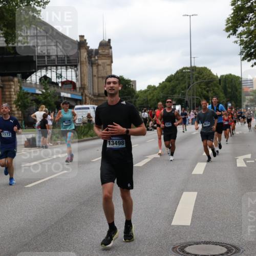 29.06.2025 - hella hamburg halbmarathon Yannick Fuchs http://msf.ph/oto/8459199 29.06.2025 10:56:33 20KM 1006, 1114, 1194, 1212, 1264, 1377, 1432, 1568, 1573, 1674, 1726, 1851, 3001, 3740, 4511, 6311, 6414, 6415, 6602, 6752, 7869, 8045, 8624, 8730, 10214, 10519, 11180, 12156, 12286, 13498, 14348, 14368, 14456, 16654, 16688, 16808, 17096, 17136, 17142, 17383, 18382, 18530, 19023 meine-sportfotos.de