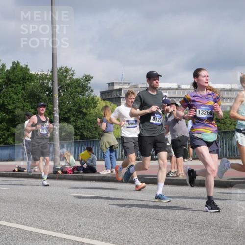 29.06.2025 - hella hamburg halbmarathon Luisa Fischer http://msf.ph/oto/8459508 29.06.2025 09:53:34 Kennedybrücke 17668, 8966, 2579, 8122, 13268, 66, 20, 1256, 1441, 1677, 1962, 2579, 3056, 4888, 4889, 5087, 6639, 6721, 6901, 7116, 7284, 7635, 8122, 8319, 8966, 9313, 10469 meine-sportfotos.de