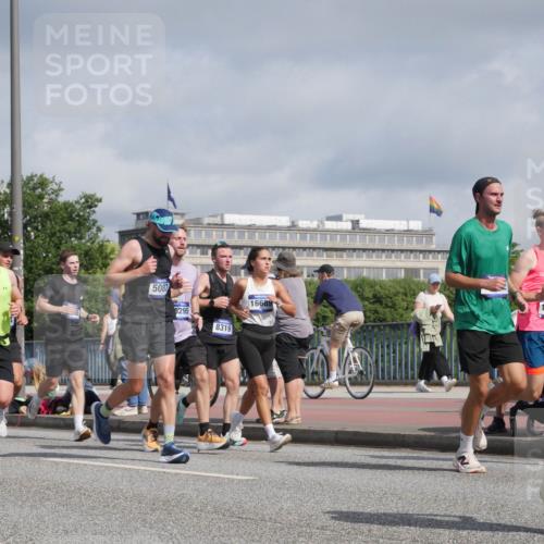 29.06.2025 - hella hamburg halbmarathon Luisa Fischer http://msf.ph/oto/8459669 29.06.2025 09:53:39 Kennedybrücke 87, 7635, 1962, 5087, 6295, 8319, 16689, 12915, 1256, 1962, 2579, 3947, 4854, 4888, 4889, 5087, 6593, 6721, 6901, 7116, 7284, 7635, 8319, 8966, 9313, 9755, 9833, 10415, 10469 meine-sportfotos.de