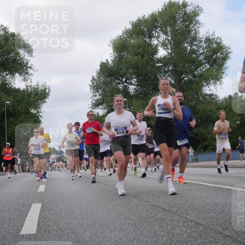 29.06.2025 - hella hamburg halbmarathon Luisa Fischer http://msf.ph/oto/8459742 29.06.2025 10:38:11 Kennedybrücke 16471, 6571, 15380, 167, 12555, 924, 13623, 1060, 3409, 15310, 16487, 12, 1417, 1497, 2265, 2482, 3409, 4884, 6335, 6571, 6803, 6859, 7020, 8369, 9164, 9248, 10335, 10464, 10606 meine-sportfotos.de