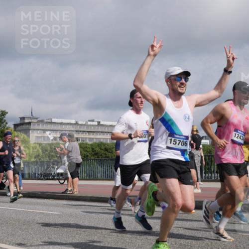 29.06.2025 - hella hamburg halbmarathon Luisa Fischer http://msf.ph/oto/8459777 29.06.2025 09:53:42 Kennedybrücke 10469, 01, 15706, 12434, 1256, 1912, 1962, 3947, 4854, 4865, 5275, 6593, 6721, 6901, 7116, 7284, 7378, 7635, 7693, 8319, 9313, 9371, 9755, 9833, 9885, 10193, 10415, 10469 meine-sportfotos.de