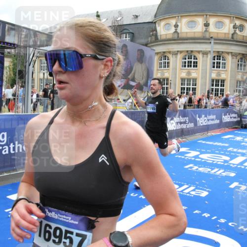 29.06.2025 - hella hamburg halbmarathon Michael Strokosch http://msf.ph/oto/8459792 29.06.2025 10:32:34 Ziel 1707, 5070, 5746, 8883, 11745, 11877, 13199, 16957, 18135, 18562, 18563 meine-sportfotos.de
