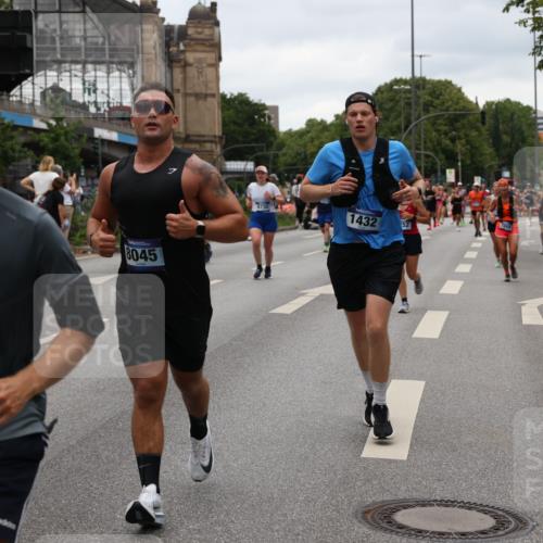 29.06.2025 - hella hamburg halbmarathon Yannick Fuchs http://msf.ph/oto/8459977 29.06.2025 10:56:37 20KM 1114, 1194, 1212, 1264, 1377, 1432, 1531, 1573, 1674, 1726, 1851, 2447, 2911, 3001, 3740, 4511, 6311, 6602, 6752, 7869, 8045, 8068, 8624, 8730, 11180, 12008, 12156, 12286, 13498, 14348, 14368, 14677, 16654, 16688, 17096, 17119, 17136, 17142, 18382, 18530, 19023 meine-sportfotos.de
