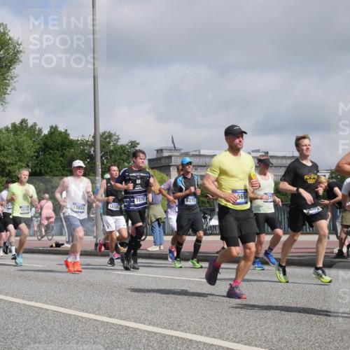 29.06.2025 - hella hamburg halbmarathon Luisa Fischer http://msf.ph/oto/8460068 29.06.2025 09:53:49 Kennedybrücke 4816, 7378, 5654, 5275, 926, 10193, 17834, 12385, 593, 1136, 1912, 2972, 3700, 3947, 4759, 4843, 4854, 4865, 5275, 5375, 6593, 7378, 7693, 9262, 9371, 9755, 9833, 9885, 10193, 10415 meine-sportfotos.de