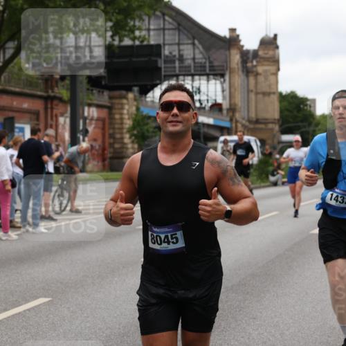 29.06.2025 - hella hamburg halbmarathon Yannick Fuchs http://msf.ph/oto/8460096 29.06.2025 10:56:37 20KM 1114, 1194, 1212, 1264, 1377, 1432, 1531, 1573, 1674, 1726, 1851, 2447, 2911, 3001, 3740, 4511, 6311, 6602, 6752, 7869, 8045, 8068, 8624, 8730, 11180, 12008, 12156, 12286, 13498, 14348, 14368, 14677, 16654, 16688, 17096, 17119, 17136, 17142, 18382, 18530, 19023 meine-sportfotos.de