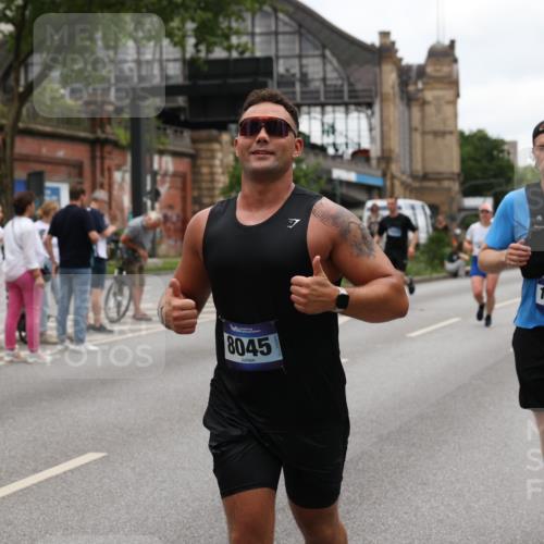 29.06.2025 - hella hamburg halbmarathon Yannick Fuchs http://msf.ph/oto/8460114 29.06.2025 10:56:38 20KM 1114, 1194, 1212, 1264, 1377, 1432, 1531, 1573, 1674, 1851, 2447, 2911, 3001, 3740, 4511, 6311, 6602, 6752, 7869, 8045, 8068, 8624, 8730, 11180, 12008, 12156, 12286, 13498, 13874, 14348, 14368, 14677, 16654, 16688, 17096, 17119, 17136, 17142, 18382, 18530, 19023 meine-sportfotos.de