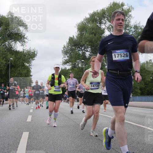 29.06.2025 - hella hamburg halbmarathon Luisa Fischer http://msf.ph/oto/8460138 29.06.2025 10:38:37 Kennedybrücke 11790, 6189, 6029, 10360, 1710, 9803, 11838, 183, 14735, 166, 17526, 2198, 2787, 3170, 3958, 4333, 4696, 4703, 6029, 6189, 6365, 6397, 6471, 8249, 8296, 9803, 10360, 10652 meine-sportfotos.de