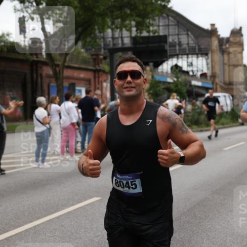 29.06.2025 - hella hamburg halbmarathon Yannick Fuchs http://msf.ph/oto/8460139 29.06.2025 10:56:38 20KM 1114, 1194, 1212, 1264, 1377, 1432, 1531, 1573, 1674, 1851, 2447, 2911, 3001, 3740, 4511, 6311, 6602, 6752, 7869, 8045, 8068, 8624, 8730, 11180, 12008, 12156, 12286, 13498, 13874, 14348, 14368, 14677, 16654, 16688, 17096, 17119, 17136, 17142, 18382, 18530, 19023 meine-sportfotos.de
