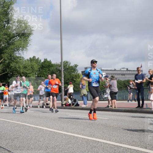 29.06.2025 - hella hamburg halbmarathon Luisa Fischer http://msf.ph/oto/8460152 29.06.2025 09:53:53 Kennedybrücke 2808, 3700, 1136, 142103, 4759, 13525, 15424, 1444, 1136, 1912, 1941, 2972, 3523, 3700, 4759, 4843, 4865, 5275, 5375, 7378, 7693, 9262, 9371, 9380, 9885, 10193 meine-sportfotos.de