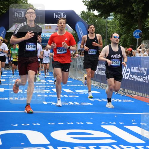29.06.2025 - hella hamburg halbmarathon Strokosch-Dieckow http://msf.ph/oto/8460183 29.06.2025 10:47:31 Ziel 51, 1012, 1070, 1320, 1592, 1696, 2284, 2839, 2869, 2953, 3304, 5532, 5650, 5889, 6009, 8023, 8234, 8693, 8852, 8927, 9305, 10969, 11021, 12870, 13223, 13303, 14618, 14619, 15350, 15451, 15479, 15923, 16819, 17846, 17905, 18104, 18758, 18970, 18974, 19181 meine-sportfotos.de