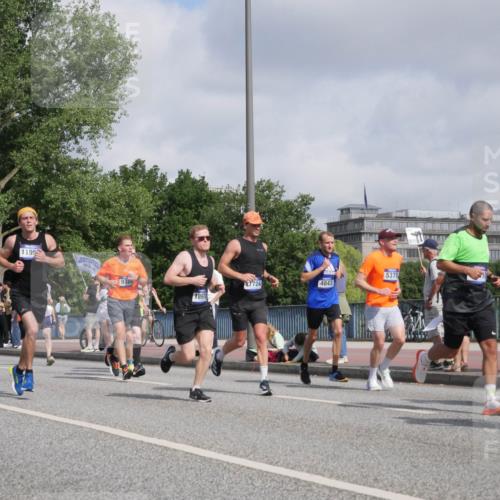 29.06.2025 - hella hamburg halbmarathon Luisa Fischer http://msf.ph/oto/8460304 29.06.2025 09:53:57 Kennedybrücke 13479, 1195, 4843, 19, 724, 18910, 5375, 1136, 1941, 2972, 3523, 3700, 4759, 4843, 5375, 5410, 9262, 9380 meine-sportfotos.de