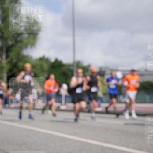 29.06.2025 - hella hamburg halbmarathon Luisa Fischer http://msf.ph/oto/8460314 29.06.2025 09:53:58 Kennedybrücke 1136, 1941, 2972, 3523, 3700, 4759, 4843, 5375, 5410, 8871, 9380 meine-sportfotos.de